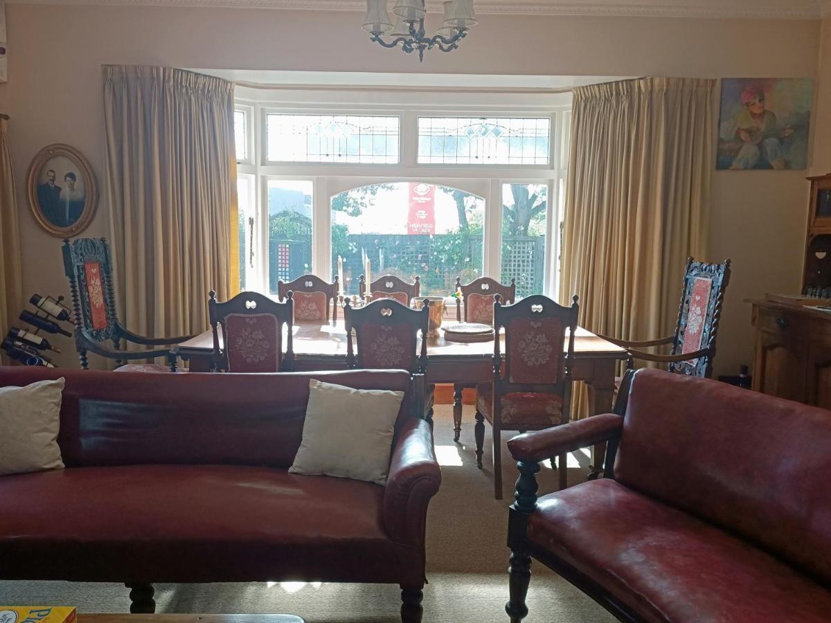 100 Year Old English Character House Hotel Timaru Eksteriør billede